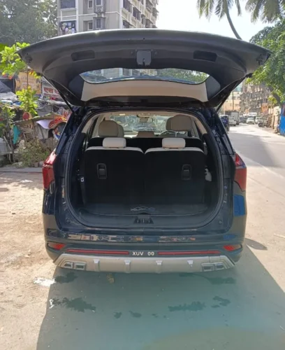 XUV 700 - Image 3