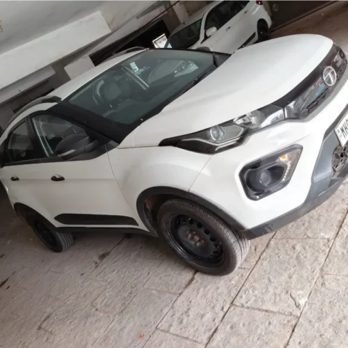 Tata Nexon (Manual Petrol) - Image 4